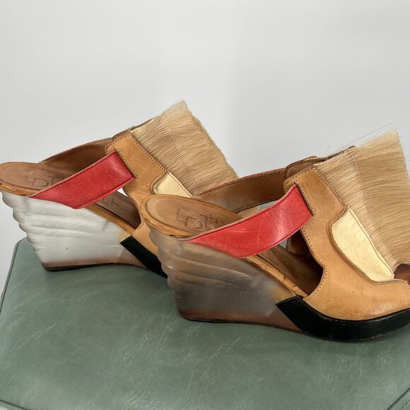 LD Tuttle/Vigenes Wedge with Cream Tan and Red Leather - Picture 7 of 8